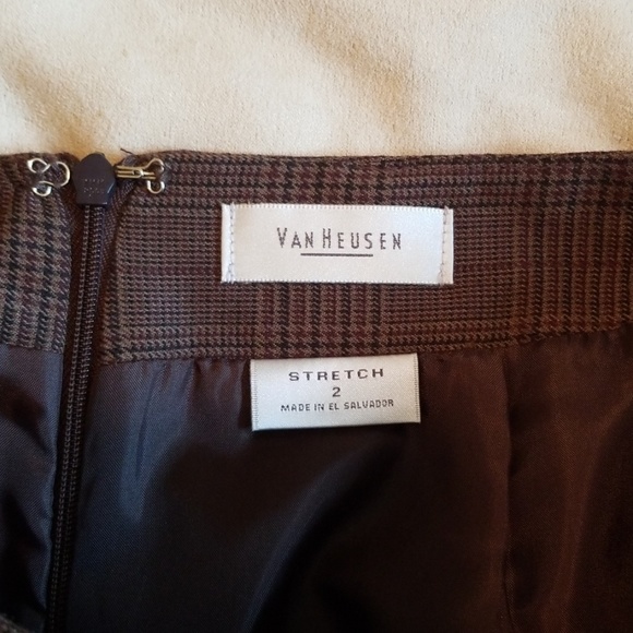 VanHeusen skirt - Picture 3 of 4